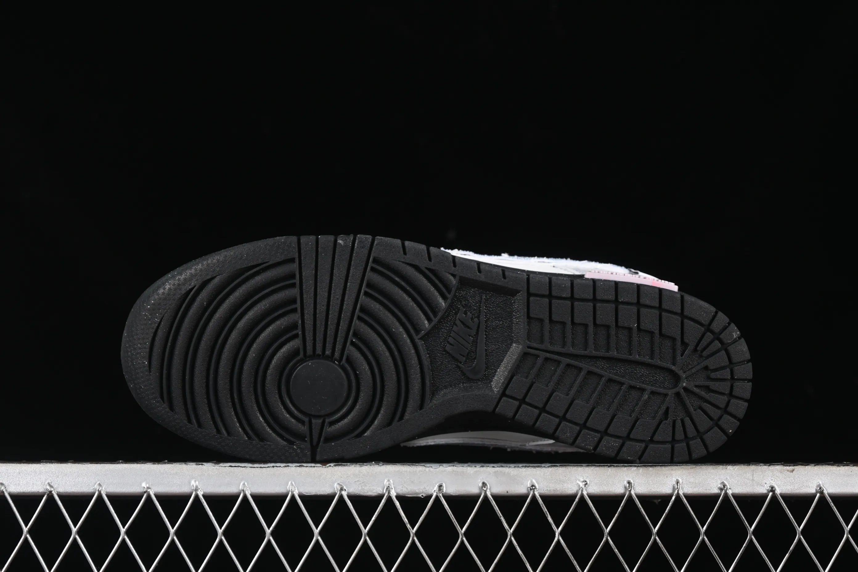 All Categories Nk SB Dunk Series Nk SB Dunk Low Low-top sneakers Nk Dunk Low Panda Prank Dream Lead Star Love Special Gift Box Low-top casual sneakers DD1391-100